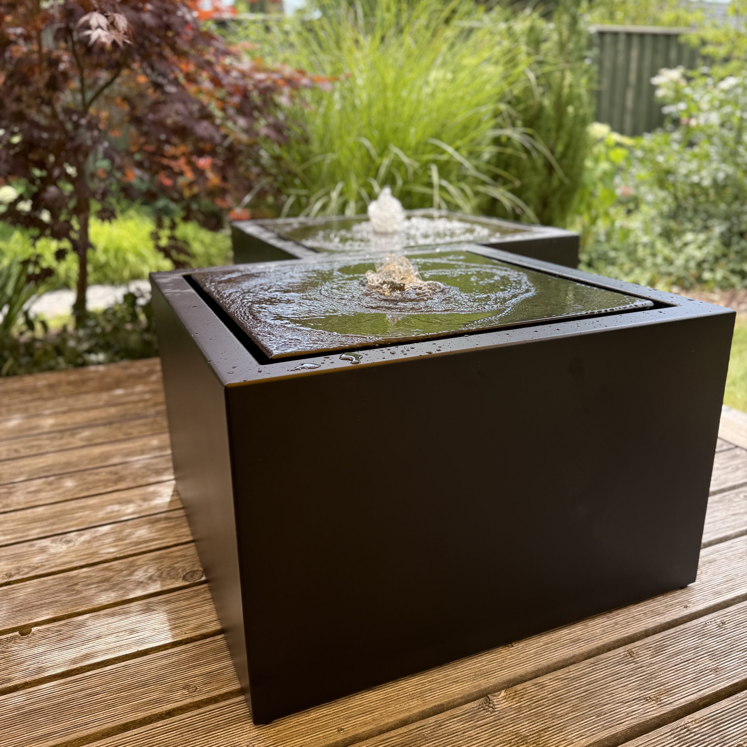 gartensilber-wasserkubus-wasserobjekt-mit-stahlmantel-geschlossenes-system image 5