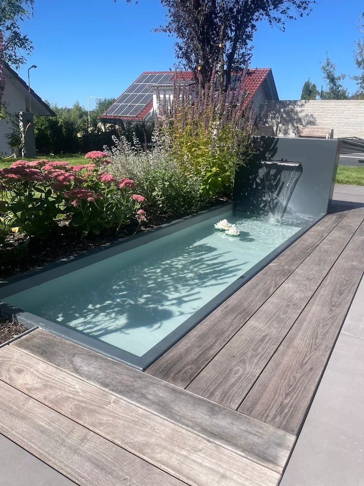 gartensilber-wasserfall-wasserobjekt-f-r-garten-und-terrasse image 5